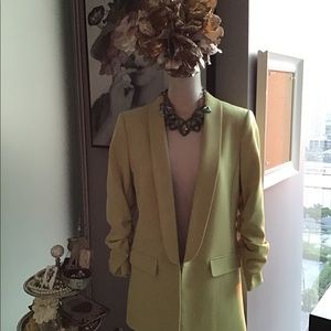 Tahari Tuxedo Cut Jacket in a Key Lime